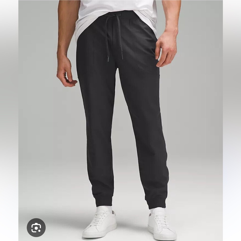 Lululemon ABC joggers obsidian shorter small